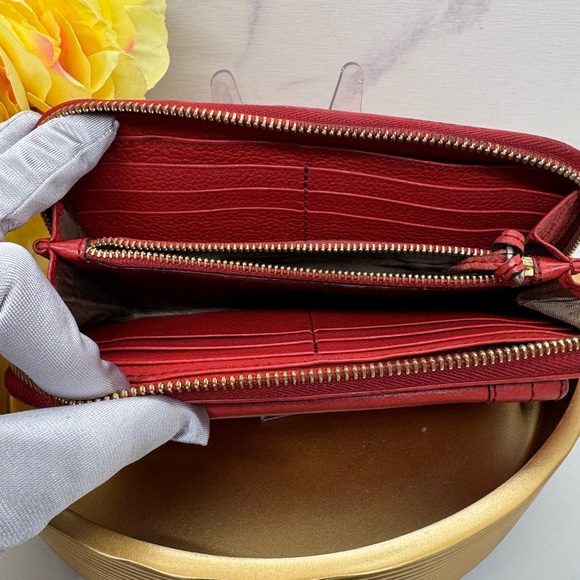 Chloe Authentic Continental Zip Around Leather Wallet - Picture 3 of 4